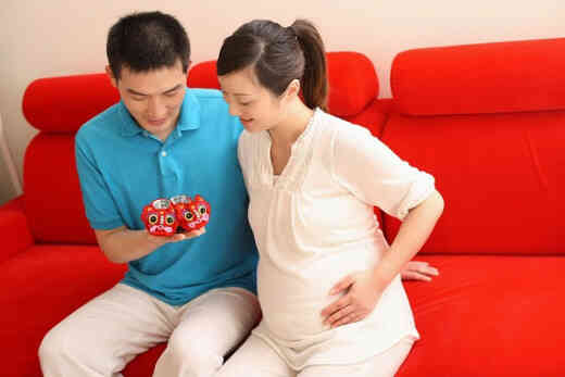 Cùng chồng đi học lớp tiền sản