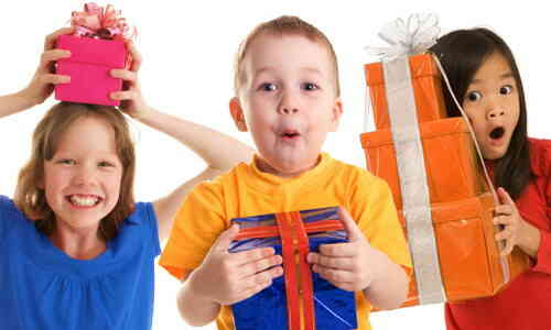 Cho con những món quà ý nghĩa trong năm mới
