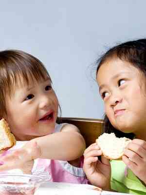 Cho bé chọn món ăn Cho bé chọn món ăn