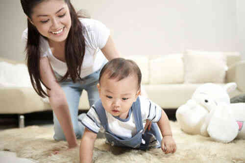 Trẻ chậm phát triển vì cha mẹ lười chơi với con