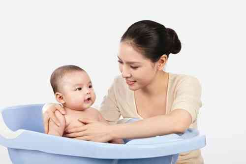 Trắc nghiệm: Bạn đã biết cách chăm sóc trẻ sơ sinh? (P.1)