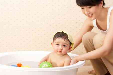 Trắc nghiệm: Bạn đã biết cách chăm sóc trẻ sơ sinh? (P.2)