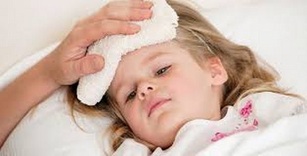 Cách chăm sóc cho trẻ khi bị sốt