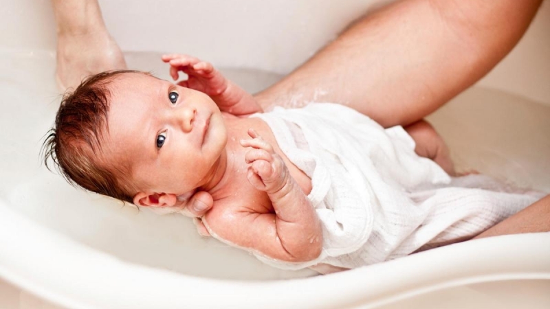 Kinh nghiệm chăm sóc trẻ sơ sinh mà mẹ nên thuộc nằm lòng