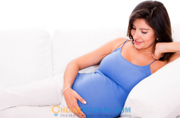 Top 5 mẹo vặt giúp mẹ bầu thoát khỏi tình trạng táo bón